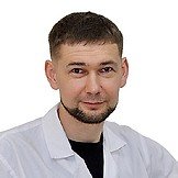 Врач Емешкин Максим Игоревич