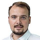Врач Репин Роман Андреевич
